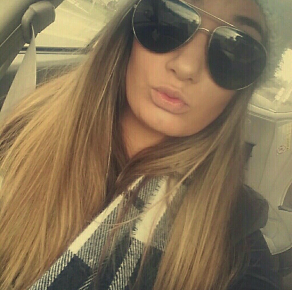 Meet your Posher, Jennifer